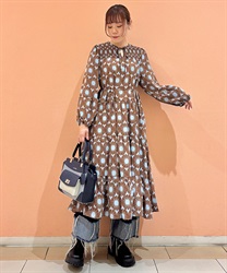 総柄シャーリングワンピース(茶-F)