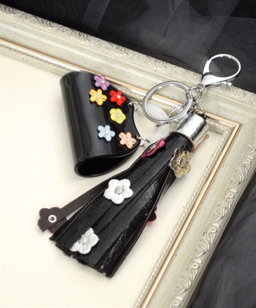 アクリル花バッグチャーム