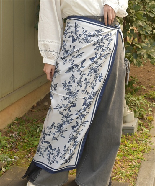 フラワースケッチ柄スカーフ