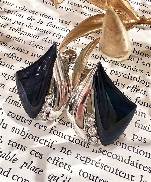 ブルードロップイヤリング