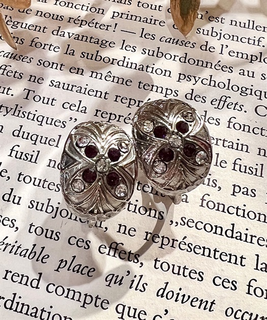 ノーブルオーナメントイヤリング