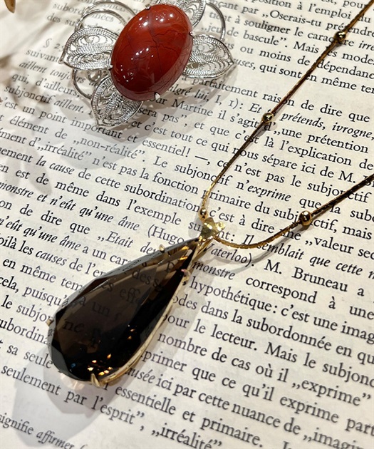 ドロップクォーツネックレス