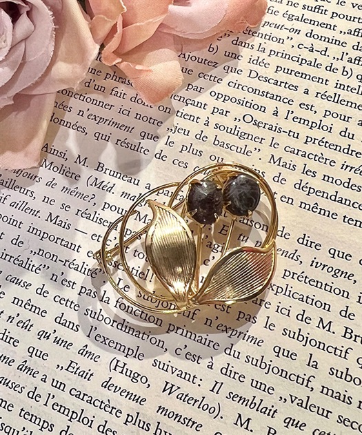 ヴィンテージフラワーブローチ