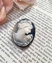 クラシカルカメオブローチ(グロス-F)