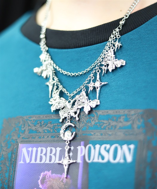 バタフライモチーフネックレス