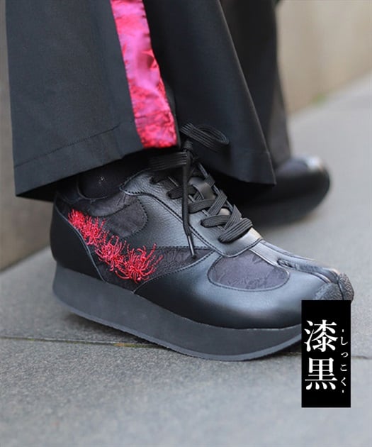 彼岸花刺繍タビスニーカー | REZEN | axes femme online shop 彼岸花刺繍タビスニーカー | REZEN | axes femme online shop