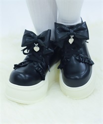 リボン付き合皮厚底スニーカー