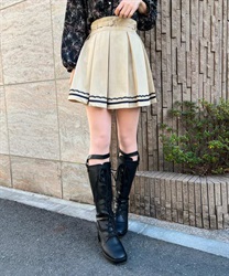 ボックスプリーツミニスカート