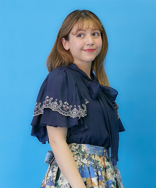 レース風刺繍入フリルブラウス【期間限定価格】 | outlet | axes レース風刺繍入フリルブラウス【期間限定価格】 | outlet | axes