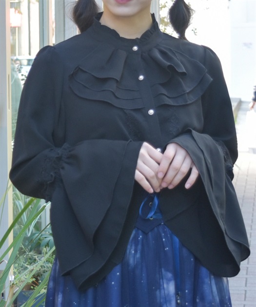 ジャボ風フリルブラウス | axes femme | axes femme online shop ジャボ風フリルブラウス | axes femme | axes femme online shop