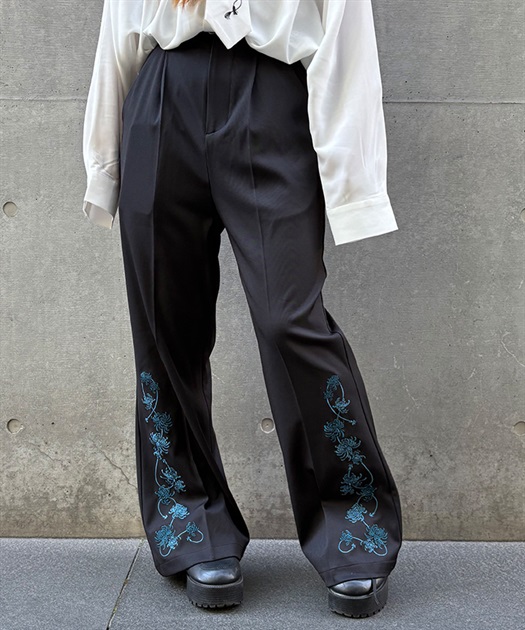 菊刺繍フレアパンツ | REZEN | axes femme online shop