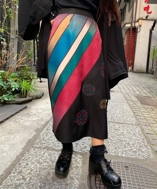暈しボーダー×浮線綾刺繍スカート【WEB限定価格】
