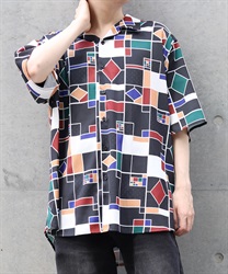 レトロステンドグラス柄シャツ(黒-M)