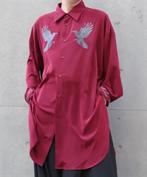 鴉刺繍ロングシャツ(真紅-M)