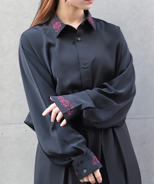 蓮刺繍シャツ