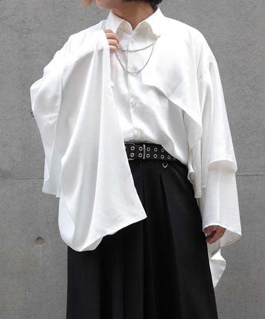 襟金具フリル和袖シャツ