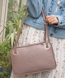 紋章風エンボスデザインバッグ(モカ-F)