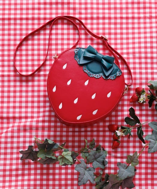 いちごショルダーバッグ【二次予約】 | Chalmiere | axes femme onlineshop