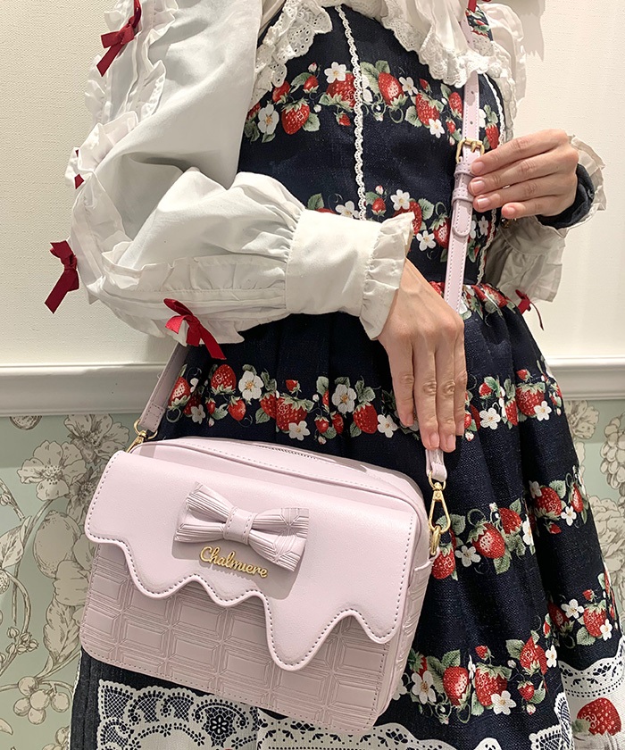 チョコレートショルダーバッグ | Chalmiere | axes femme 公式 チョコレートショルダーバッグ | Chalmiere | axes femme 公式