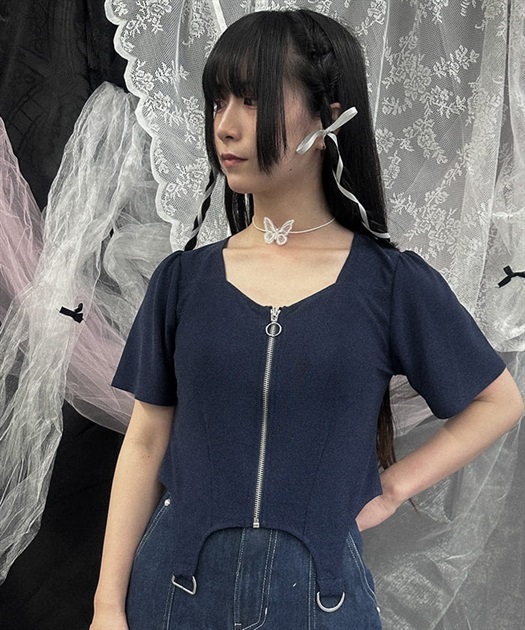 ガーターデザインラメトップス