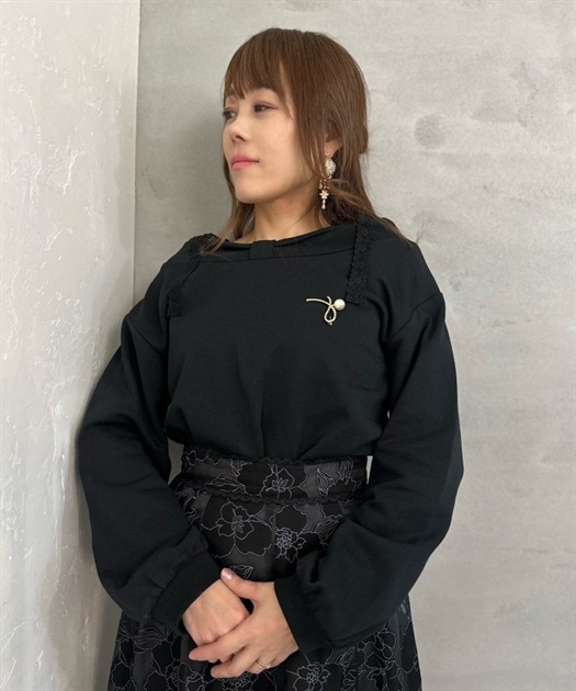 ブローチ付２ＷＡＹトレーナー