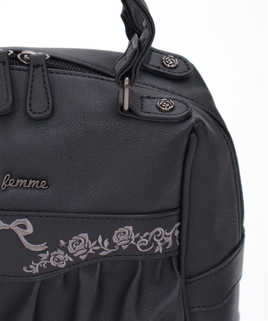axes femme（アクシーズファム）の「ベルト使いボストンバッグ