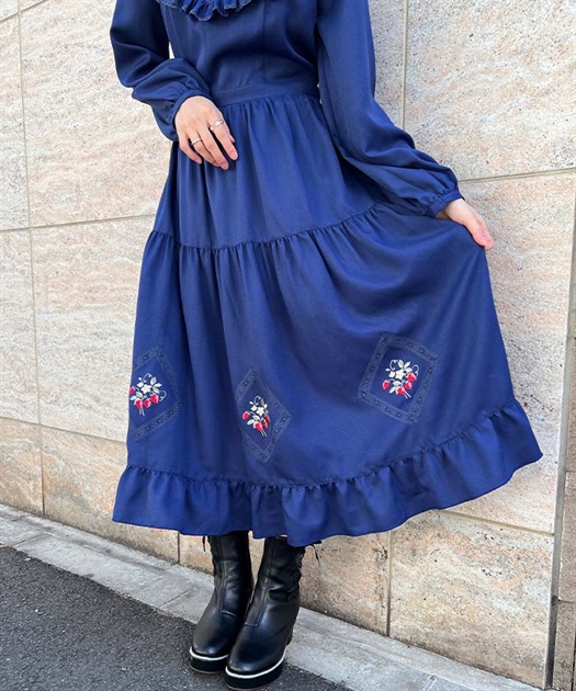 ブロッキングベリー刺繍ワンピース | outlet | axes femme