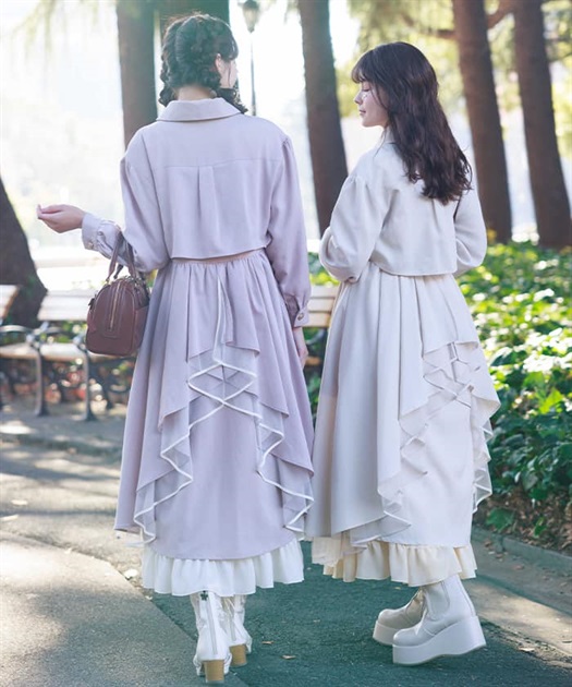 バックフリルトレンチコート【期間限定価格】 | axes femme バックフリルトレンチコート【期間限定価格】 | axes femme