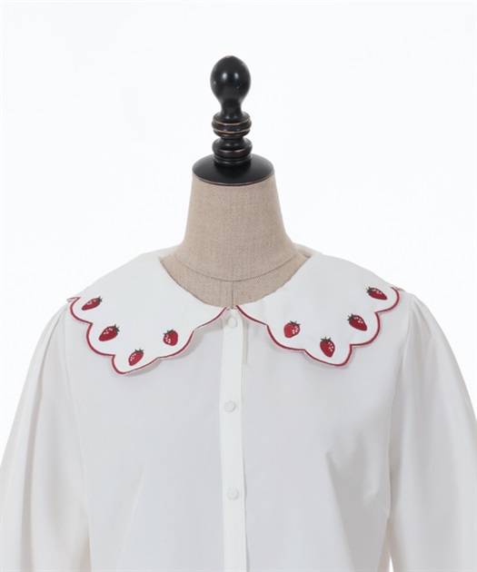 スカラップ苺刺繍ブラウス | kawaii | axes femme online shop スカラップ苺刺繍ブラウス | kawaii | axes femme online shop