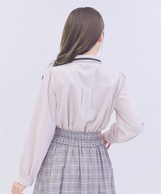 エンブレム刺繍ネクタイ付ブラウス【10%OFF対象商品】 | axes