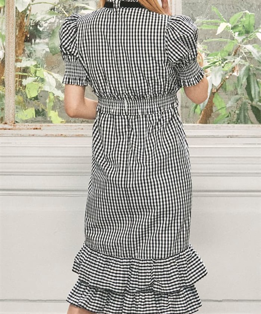 ボウタイフリルワンピース【10%OFF対象商品】 | FICKLE BEBE ボウタイフリルワンピース【10%OFF対象商品】 | FICKLE BEBE