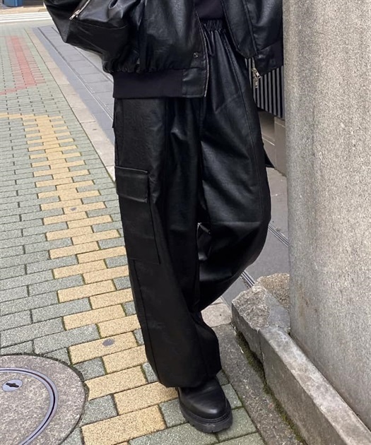 ミリタリー調カーゴパンツ | レディース服・レディース
