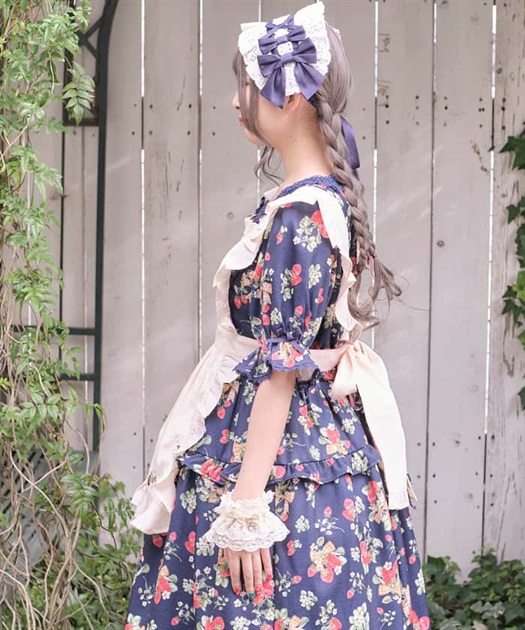 クラシックベリー刺繍エプロン | kawaii | axes femme online shop クラシックベリー刺繍エプロン | kawaii | axes femme online shop