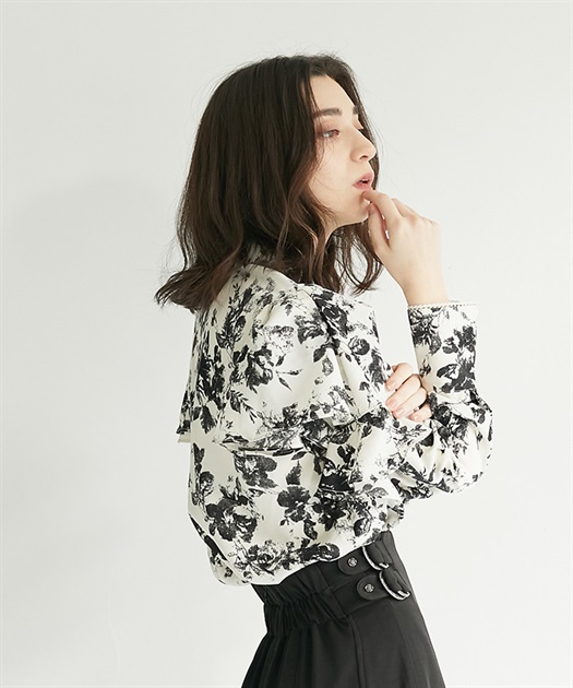 アソート釦花柄フレアブラウス | outlet | axes femme online shop