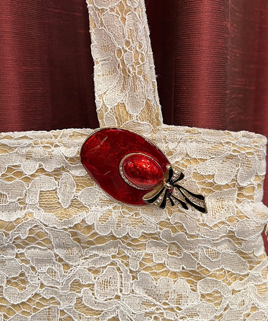 エレガントハットブローチ | ROSE ROUGE │ axes femme onlineshop