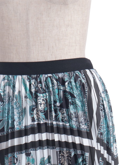 エルメス［プリーツ］スカート　フレア　ひざ丈　タロット柄　総柄 ストライプ柄Aラインフレアスカート 通販【ニッセン】