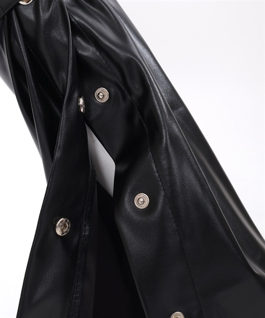 サイド釦合皮レッグカバー | POETIQUE | axes femme online shop サイド釦合皮レッグカバー | POETIQUE | axes femme online shop