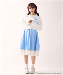axes femme kawaiiサンリオコラボ シナモロールジャンスカ（白）