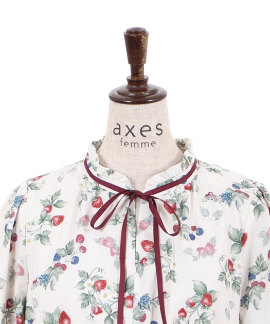 axes femme（アクシーズファム）の「ベリー柄ロングワンピース