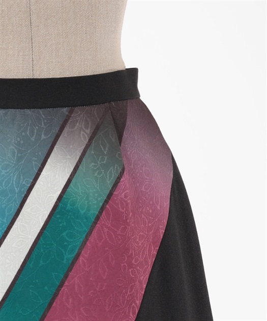 暈しボーダー×浮線綾刺繍スカート【WEB限定価格】 | AXES-X