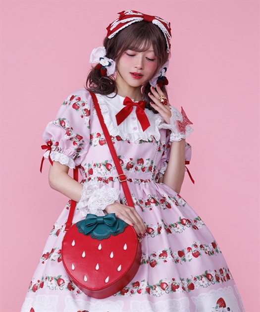 いちごショルダーバッグ【二次予約】 | Chalmiere | axes femme onlineshop