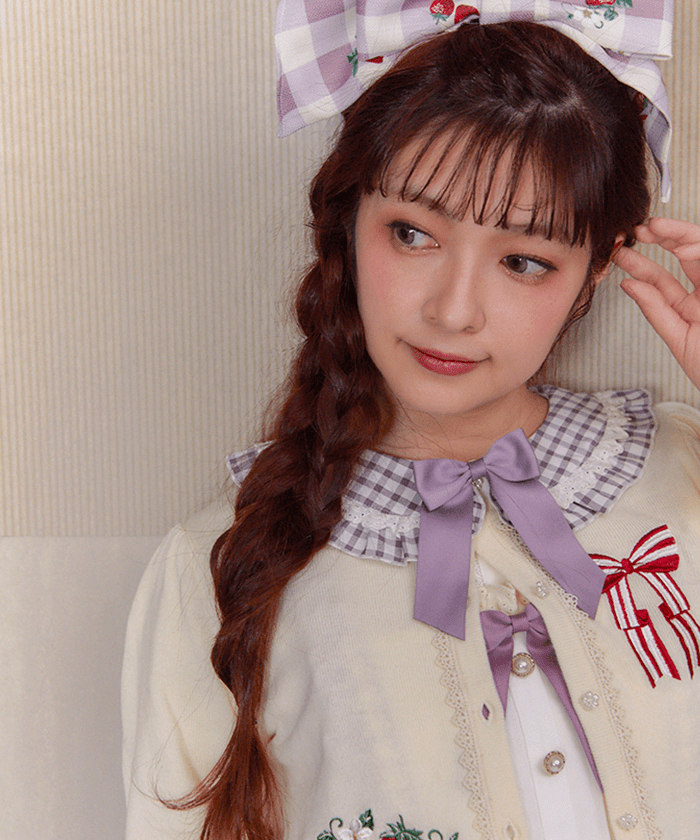 $B@DLZH~:;;R(B Misako Aoki