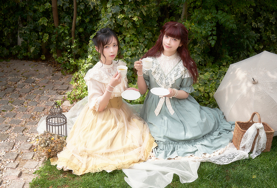 $B@DLZH~:;;R(B RinRin Doll